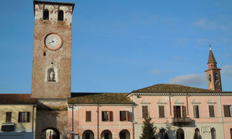 Piazza Matteotti con la Torre civica