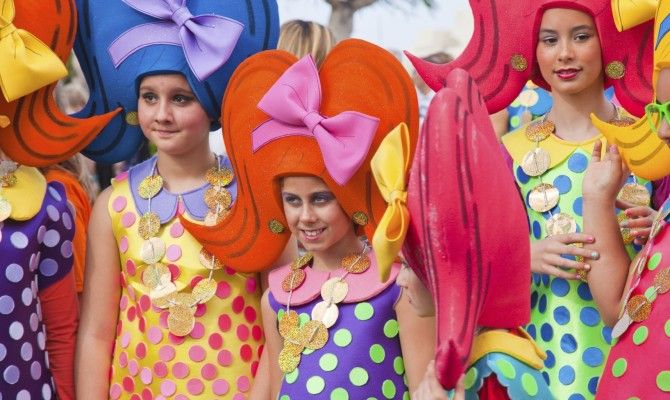 Ragazze travestite per il Carnevale di Tenerife