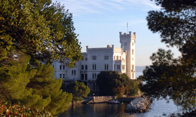 Il Castello Miramare di Trieste