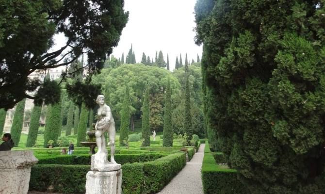 giardino giusti verona alberi statue
