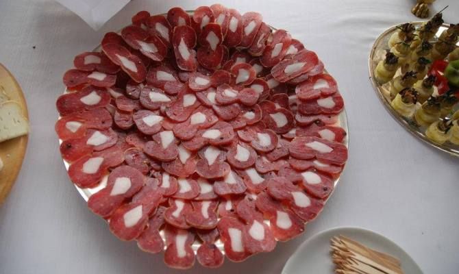 soppressata di gioi salame lardellato insaccato fette