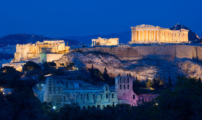 Panorama notturno di Atene