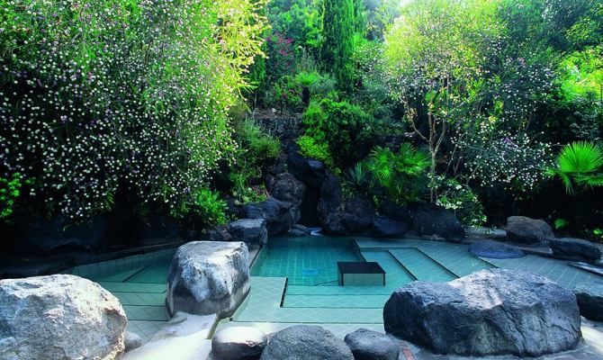 ischia piscina terme natura giardino