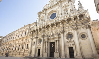 Lecce e Cagliari: le città più felici d'Italia