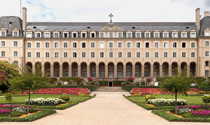 Palais Saint Georges