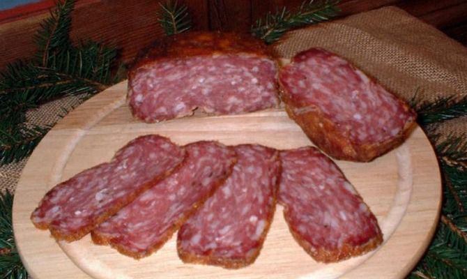 pitina friuli salame salume fette tagliere montagna 