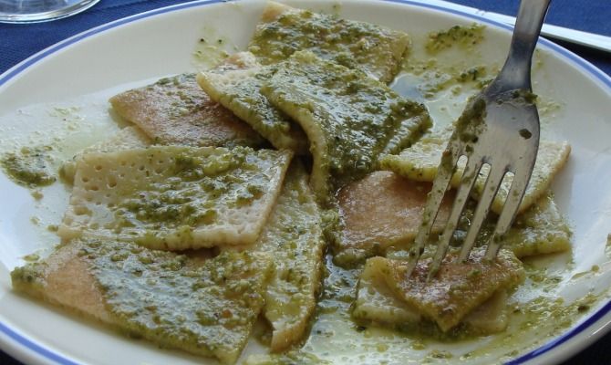 testaroli pesto primo piatto liguria toscana pasta