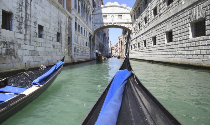 Giro in gondola a Venezia<br>