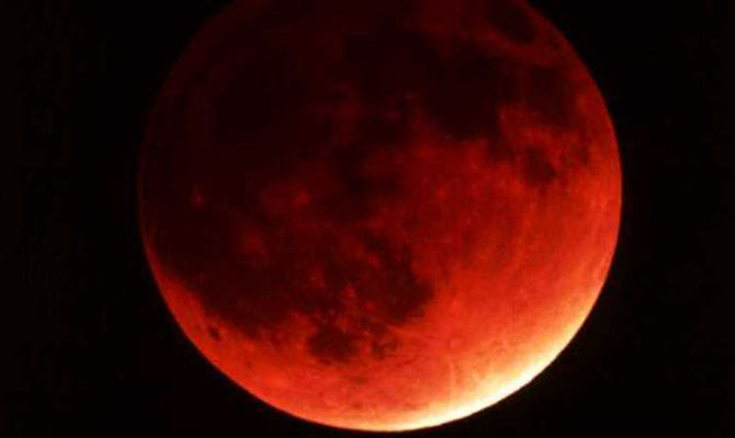luna rossa