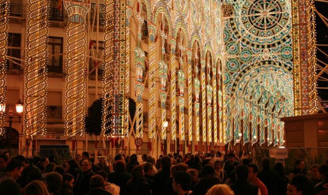 Valencia: folla durante Las Fallas
