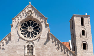 Ruvo di Puglia, la leggenda dei Tre Santi contesi