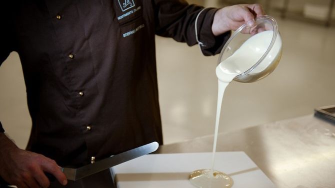 preprazione del cioccolato bianco