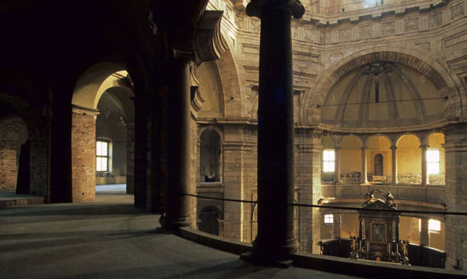Basilica di San Lorenzo Maggiore, interno<br>