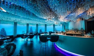 Maldive, il ristorante sottomarino più grande al mondo