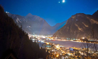 Mayrhofen veduta notturna