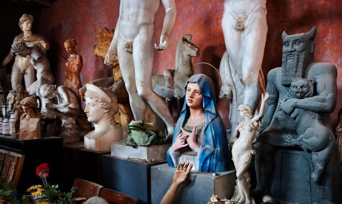  Materiale di scena. Cinecittà