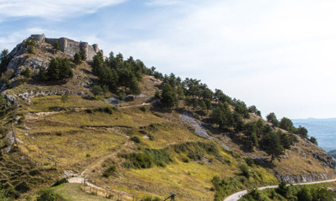 Il Castello di Roccamandolfi