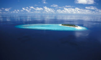 Maldive: caos in paradiso