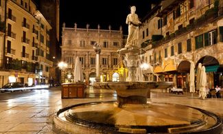Piazza delle Erbe, Verona