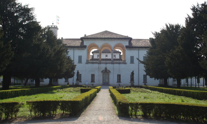 palazzo arese borromeo monza