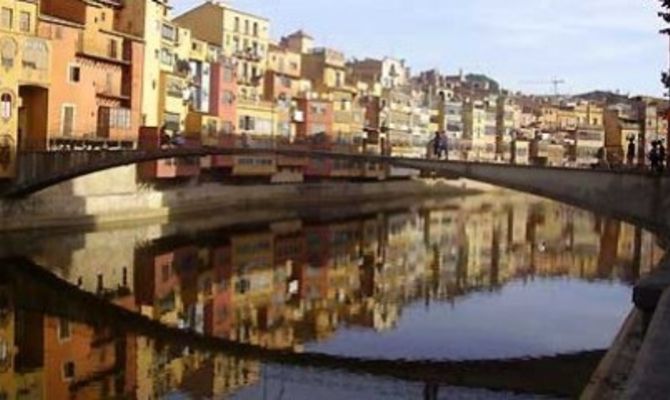 Girona case sul fiume Onyar