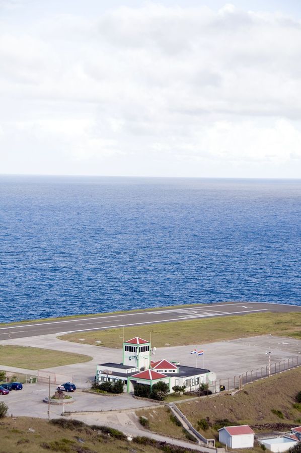 Juancho E. Yrausquin Airport