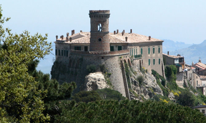 Vista sul Castello di Caccuri<br>