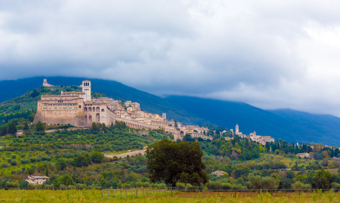 Campagna con vista di Assisi