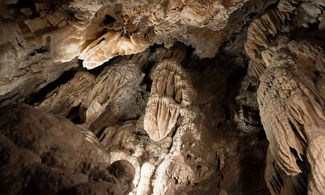Garfagnana: discesa nella Grotta del Vento