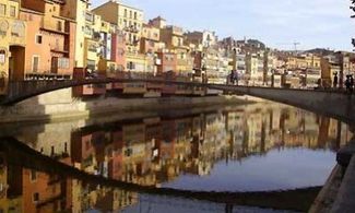 Girona case sul fiume Onyar