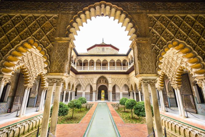4. Real Alcázar di Siviglia –  Spagna