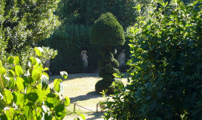 villa sciarra roma parco giardino statue
