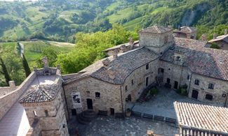 Emilia Romagna, a Votigno con i monaci buddisti