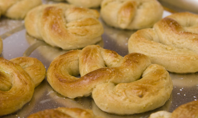 pane biscotti taralli forno fatto in casasalato