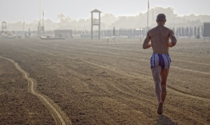 corridore, runner, allenamento, spiaggia