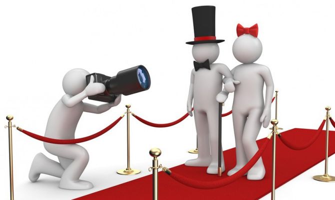 Vip su red carpet con fotografo
