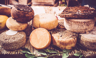 In estate si gusta il formaggio in Sardegna