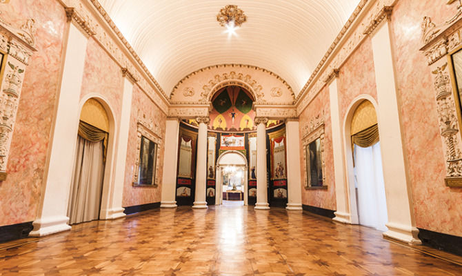 Sala di Palazzo San Teodoro