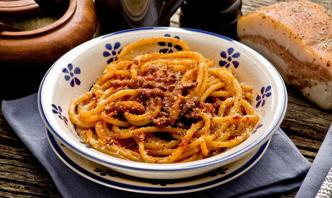 amatriciana pasta sugo