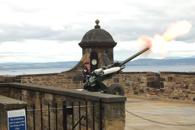 6 Il Castello di Edimburgo