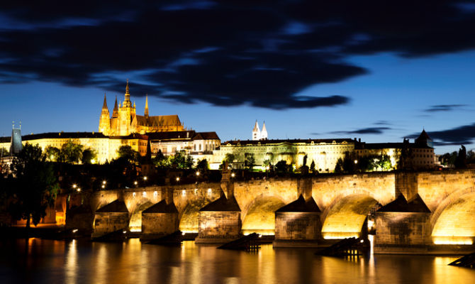 Praga by night