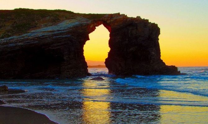Playa de las Catedrales  a Ribadeo in Spagna