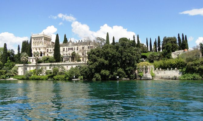 isola del garda italia lago natura giardini villa