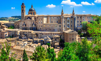 Urbino romantica dalla mattina alla sera