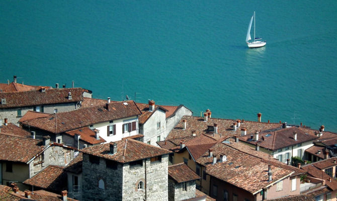 Borgo Lombardia, lago di Iseo