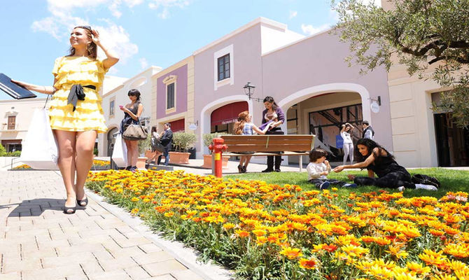 Sicilia Outlet Village